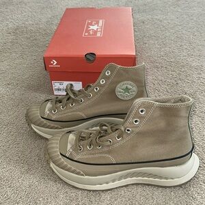 Converse men’s 9/ women’s 10 1/2 Chuck 70 AT CX Hi shoes.